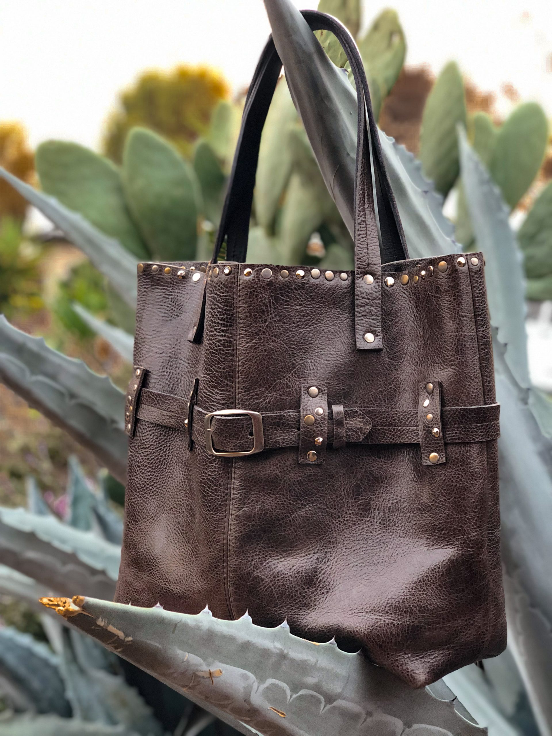 Venice tote - grey side view